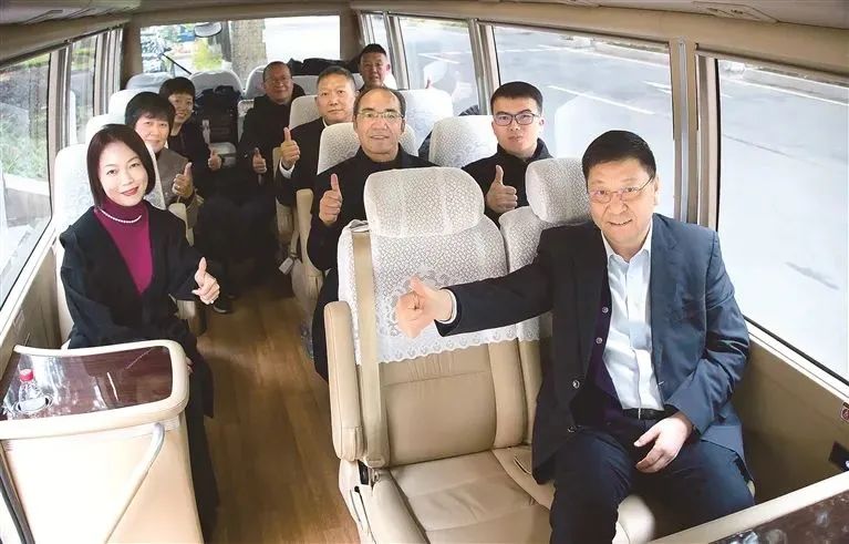 20240306-1-游艇会0005yth循环组织收看第十四届全国人民代表大会第二次会议开幕会.jpg